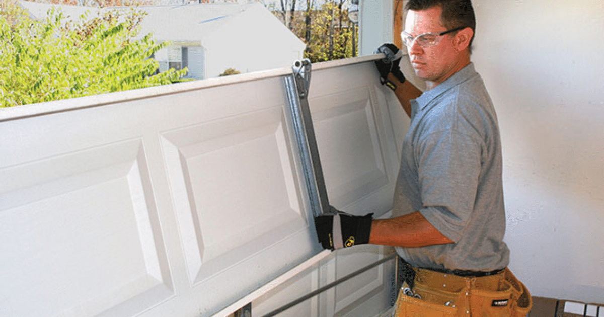 Signs You Need Emergency Garage Door Repair Now